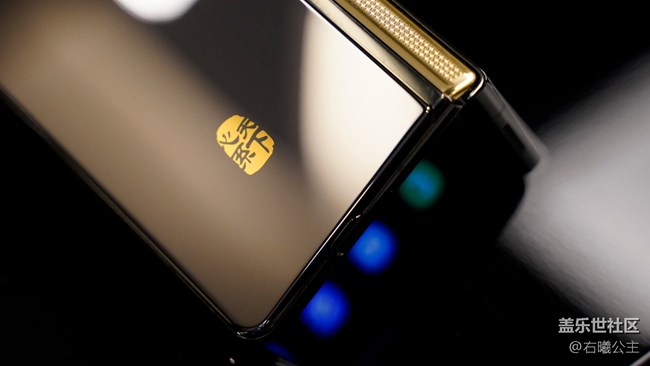 三星W22 5G “尊貴”身份，從何而來(lái)？