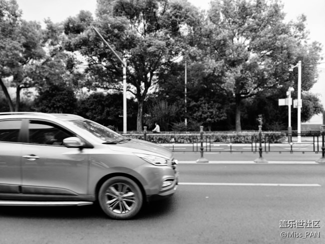 【簡單的黑白灰】+車來車往