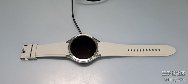 【Galaxy Watch4充電器創(chuàng)意改造】+帶上watch小平頭炸蛋黑