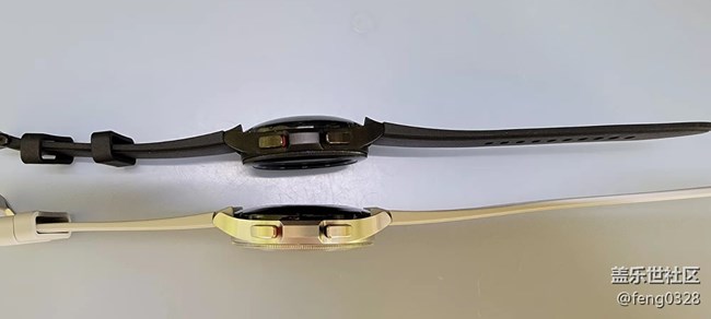 galaxy watch 4 一大一小一黑一白的對比，有圖有真相