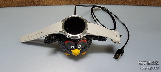 【Galaxy Watch4充電器創(chuàng)意改造】+帶上watch小平頭炸蛋黑