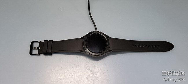 【Galaxy Watch4充電器創(chuàng)意改造】+帶上watch小平頭炸蛋黑
