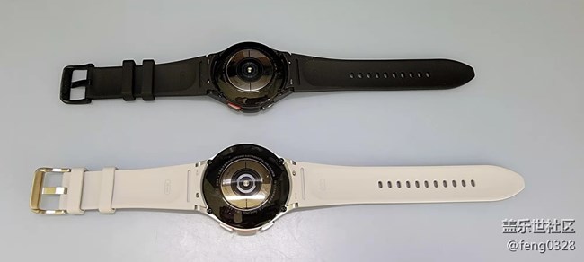 galaxy watch 4 一大一小一黑一白的對比，有圖有真相