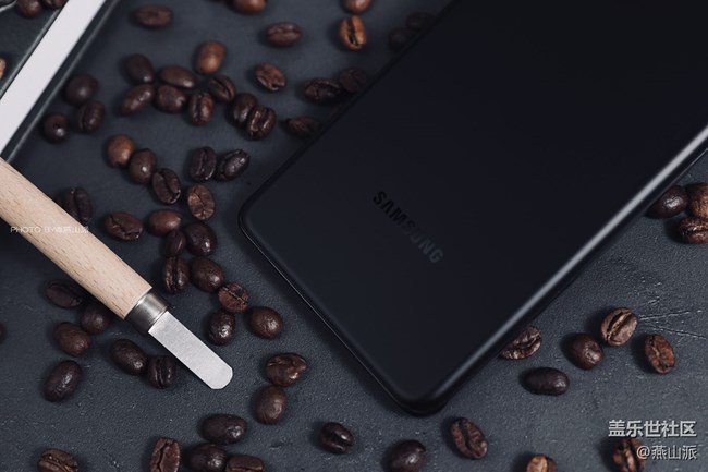 三星Galaxy S21 Ultra到手，幽夜黑是真黑，也真帥