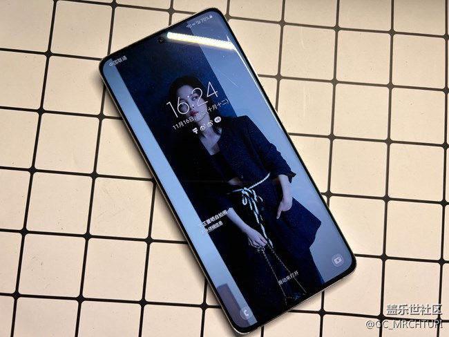 隨手拍三星S21U靈活的大塊頭