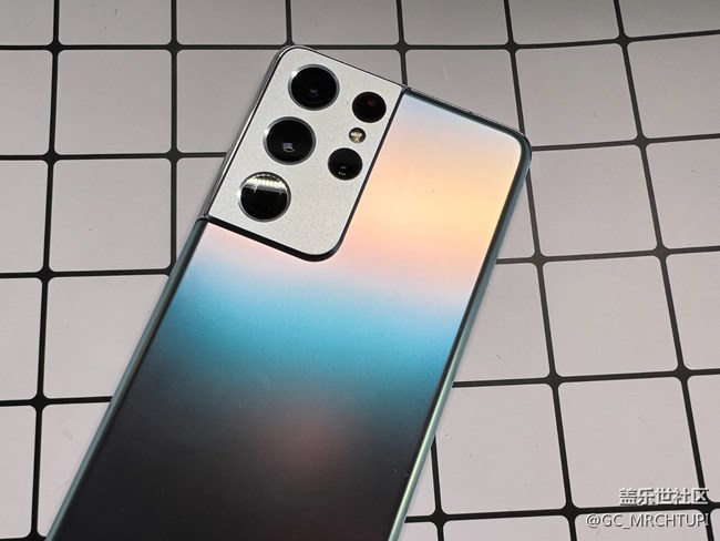 隨手拍三星S21U靈活的大塊頭