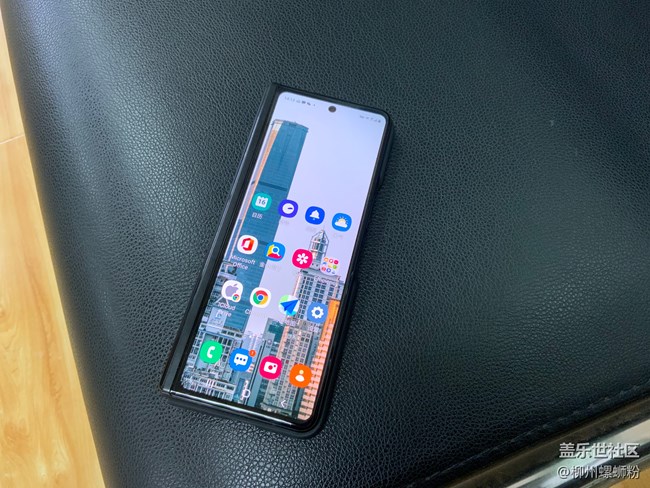 記一次，官方貼膜。