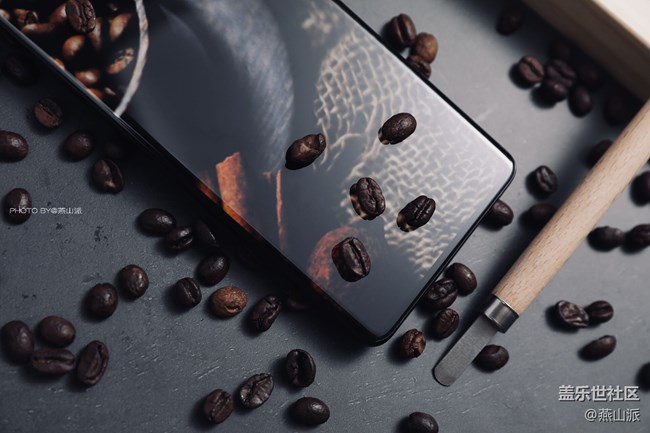 三星Galaxy S21 Ultra到手，幽夜黑是真黑，也真帥