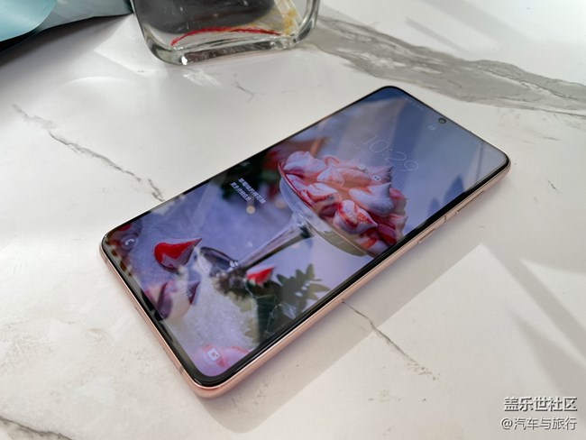 追韓劇，發(fā)現(xiàn)用的是喬妹同款手機-三星s21+ 呀！～