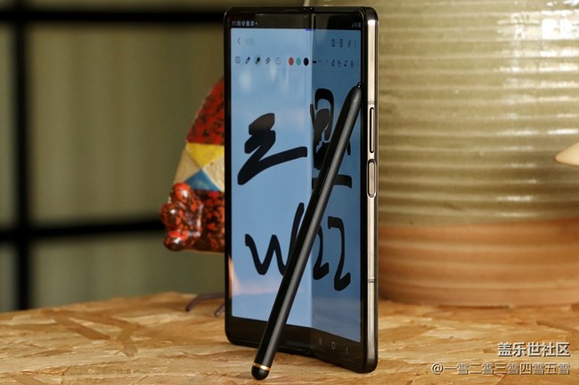 分享一波三星W22新鮮出爐的美圖~