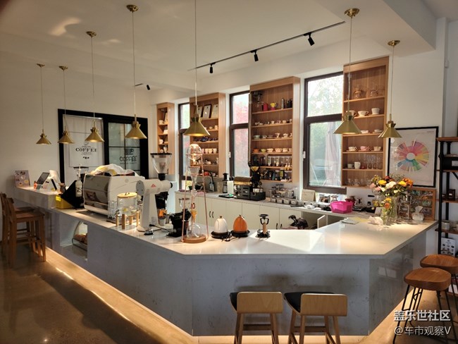 趁著最后的綠色還沒被枯黃所替代，趕緊出去轉(zhuǎn)轉(zhuǎn)吧。