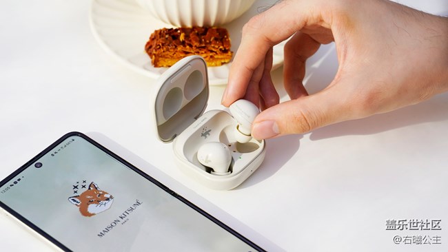 當(dāng)Samsung Galaxy遇見Maison Kitsuné小狐貍 當(dāng)Samsung Galaxy遇見Maison Kitsuné小狐貍