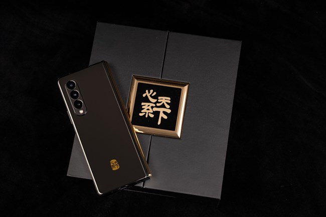 三星W22 5G 致敬匠心