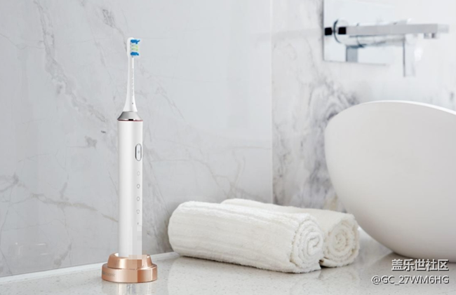 電動(dòng)牙刷的危害副作用科普：護(hù)理鄧琪四類坑貨別買！