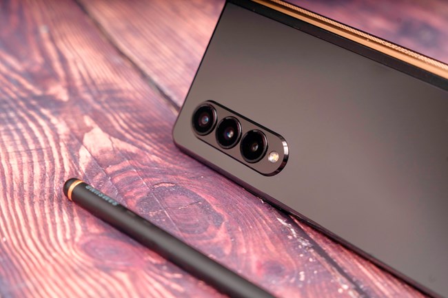 三星 W22 5G 從內(nèi)而外 盡顯奢華