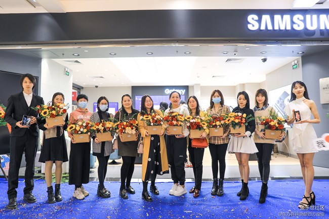 三星全新折疊屏手機(jī)快閃店落地萬象天地（12月3日-12日）