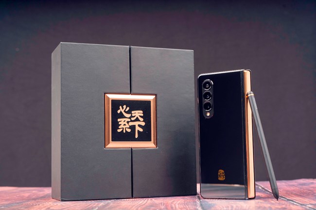 三星 W22 5G 從內(nèi)而外 盡顯奢華