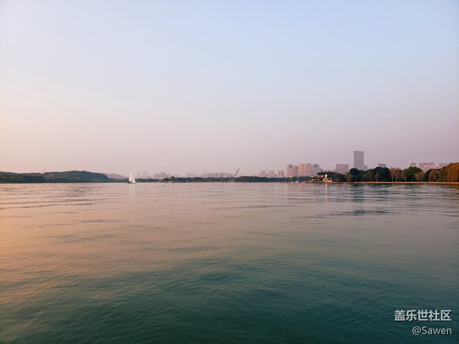 【冬日暖陽(yáng)】+夕陽(yáng)湖景