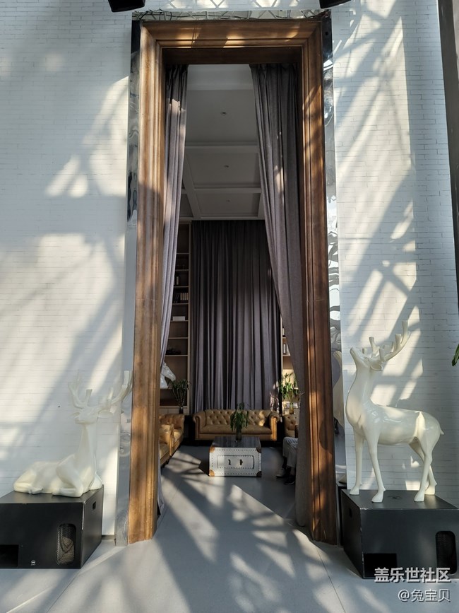 #再回首——參觀美術(shù)館