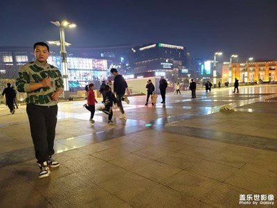 廣場夜色