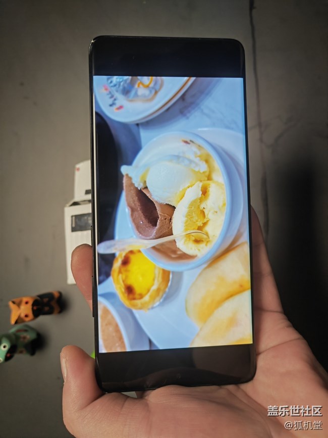 三星galaxy s21 ultra#的屏幕真不錯，顯示細膩，久看不累