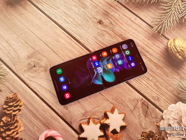 Galaxy Z系列手機(jī)星粉體驗(yàn)團(tuán)+初識嫌棄，上手難舍