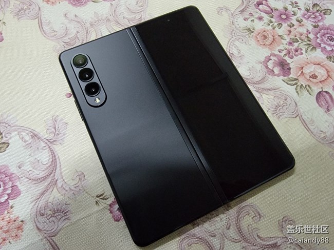 Galaxy Z系列手機(jī)星粉體驗(yàn)團(tuán)-防水還有屏下，F(xiàn)old3 評測