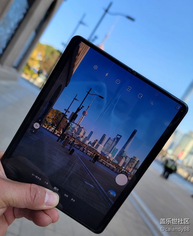 Galaxy Z系列手機(jī)星粉體驗(yàn)團(tuán)-防水還有屏下，F(xiàn)old3 評測