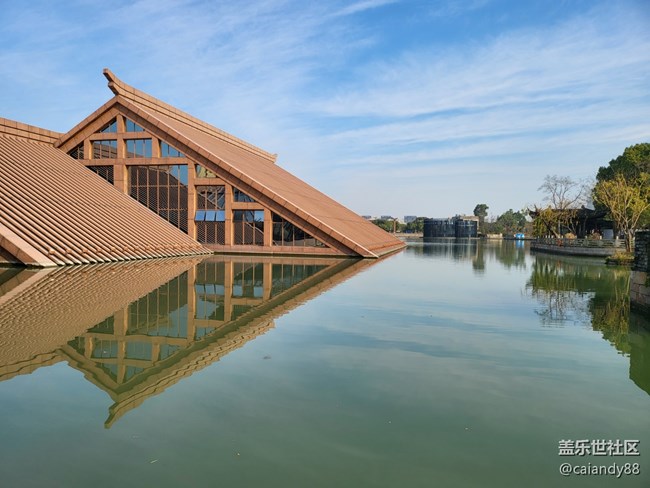 Galaxy Z系列手機(jī)星粉體驗(yàn)團(tuán)-防水還有屏下，F(xiàn)old3 評測