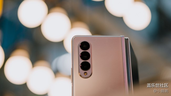 【Galaxy Z系列手機(jī)星粉體驗團(tuán)】這一面，在世界前面