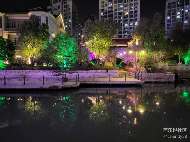 Galaxy Z系列手機(jī)星粉體驗(yàn)團(tuán)-防水還有屏下，F(xiàn)old3 評測