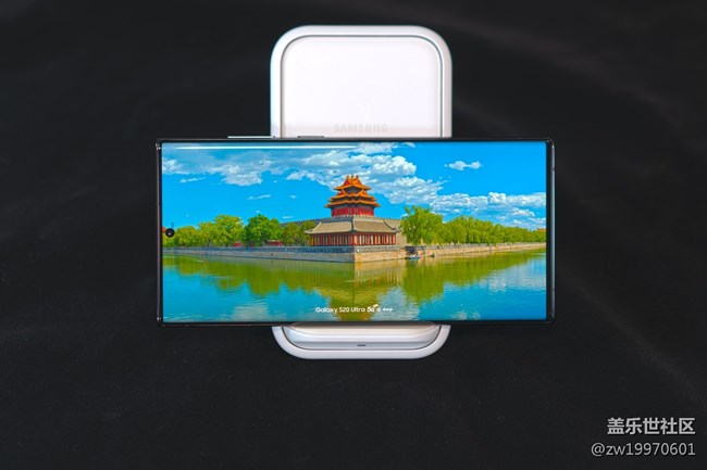 開年機皇 三星Galaxy S22系列手機上手評測