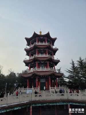 不說話以免隱藏了