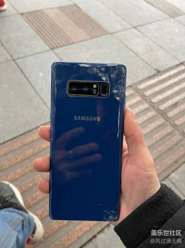 咸魚收臺(tái)屏幕壞的機(jī)器升級(jí)到256G存儲(chǔ)版本