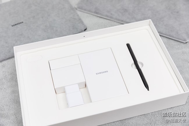 Galaxy Tab S8 Ultra 終于到手了，真的驚艷到我了！