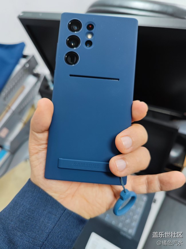 掛繩式硅膠保護殼我改裝了下，還挺好用！