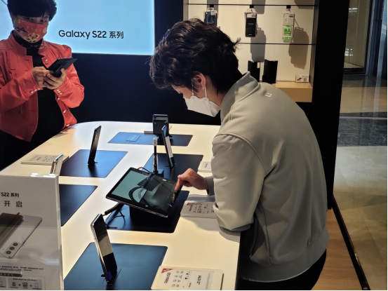 【S22快閃店打卡】佛山千燈湖環(huán)宇城三星S22快閃體驗(yàn)店打卡