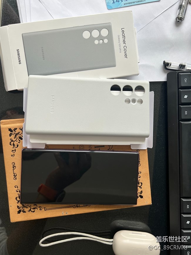 三星真皮灰色官方殼和一付耳機(jī)