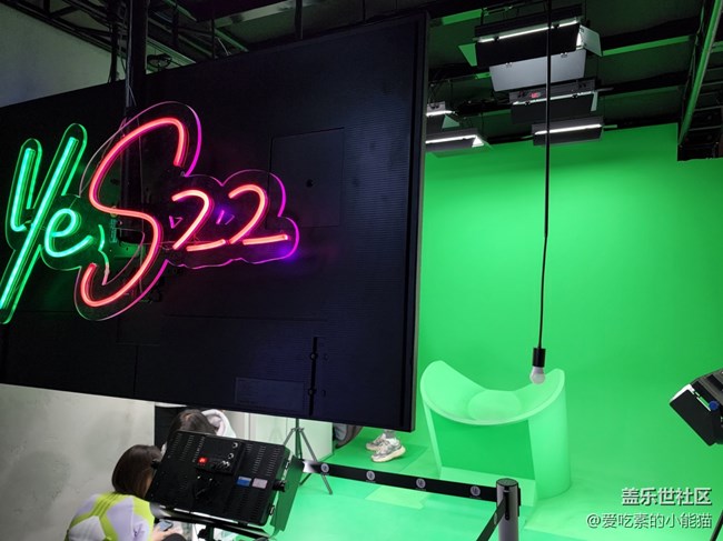 帶上Galaxy S22 與愛麗絲開啟一場神奇的冒險(xiǎn)之旅吧！