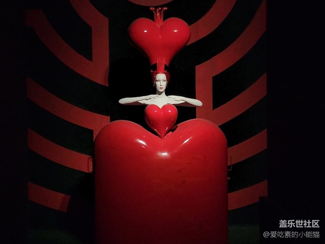 帶上Galaxy S22 與愛麗絲開啟一場神奇的冒險(xiǎn)之旅吧！