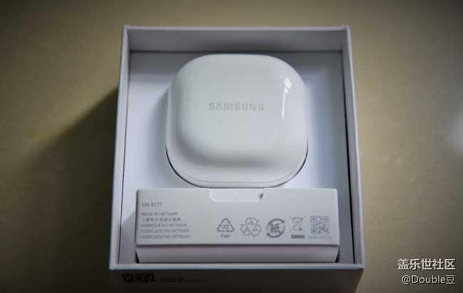 Galaxy Buds2，一對(duì)漂亮的小不點(diǎn)