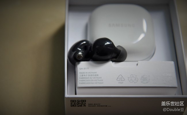 Galaxy Buds2，一對(duì)漂亮的小不點(diǎn)