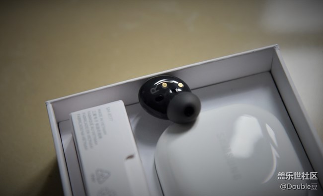 Galaxy Buds2，一對(duì)漂亮的小不點(diǎn)