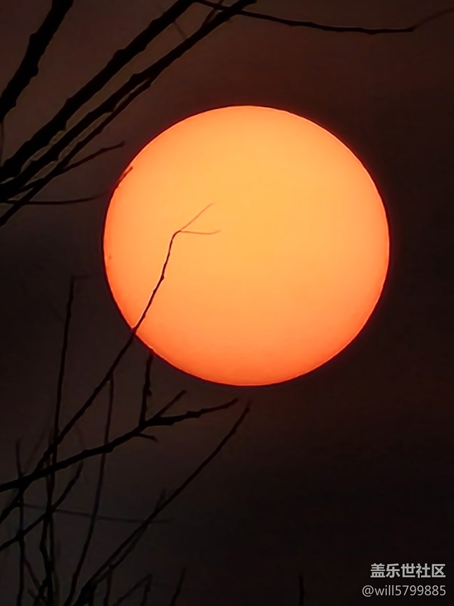 能拍月亮不是本事，我們還可以拍太陽