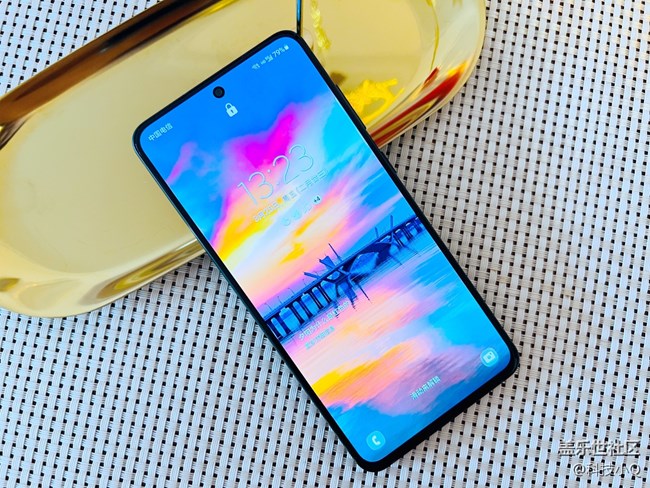 最佳小屏旗艦三星Galaxy S21 FE 5G上手！