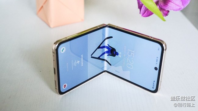 適合拍照和出行，便攜超級棒的手機