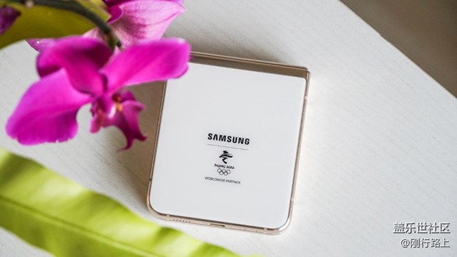 適合拍照和出行，便攜超級棒的手機