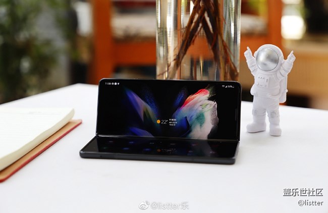 假期在家拍了幾張三星Galaxy Z Fold3外觀照片，來看看