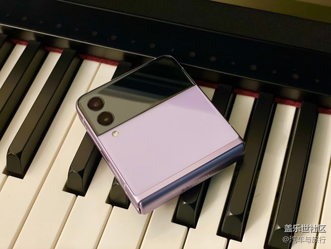 顏值高，細(xì)節(jié)棒，撞色設(shè)計絕對是加分項