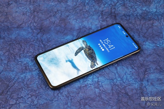 Z Flip3有點(diǎn)牛